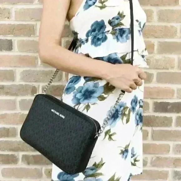 NWT! - 🔥Michael Kors Jet Set Large East West Crossbody Black/Silver MK Signature - Picture 1 of 9